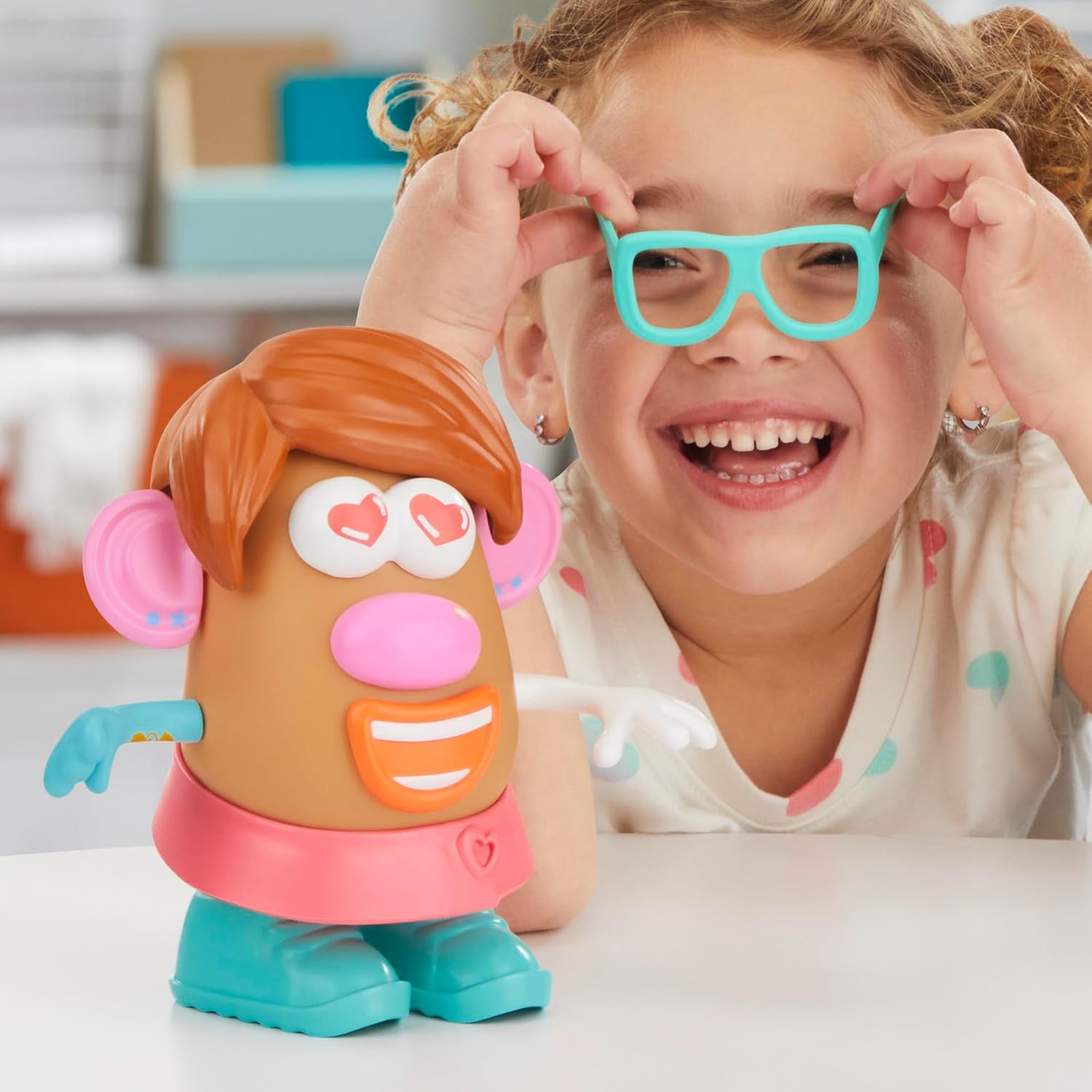 Potato Head Express Yourspud Playset with 1 Potato Body and 32 Accessories