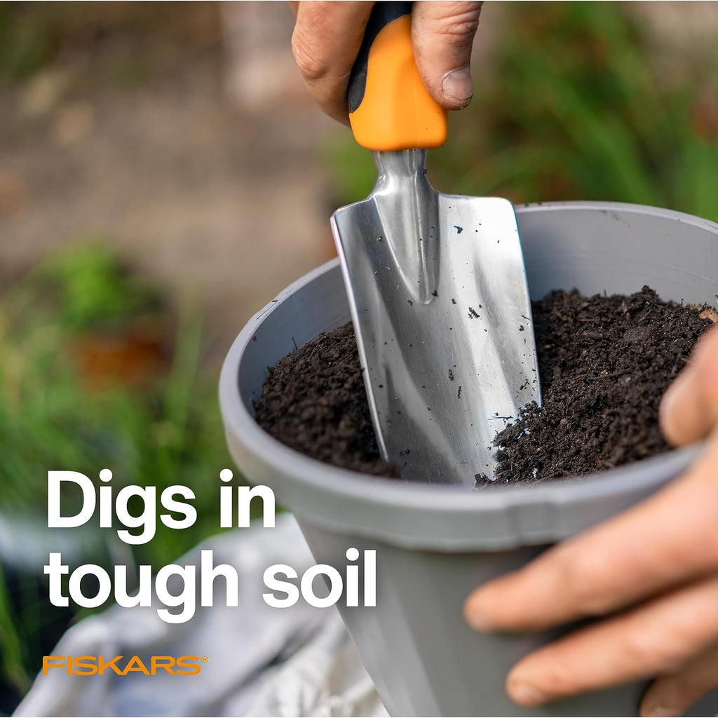 Fiskars Trowel, Heavy Duty Gardening Hand Tool with Hang Hole, For Digging