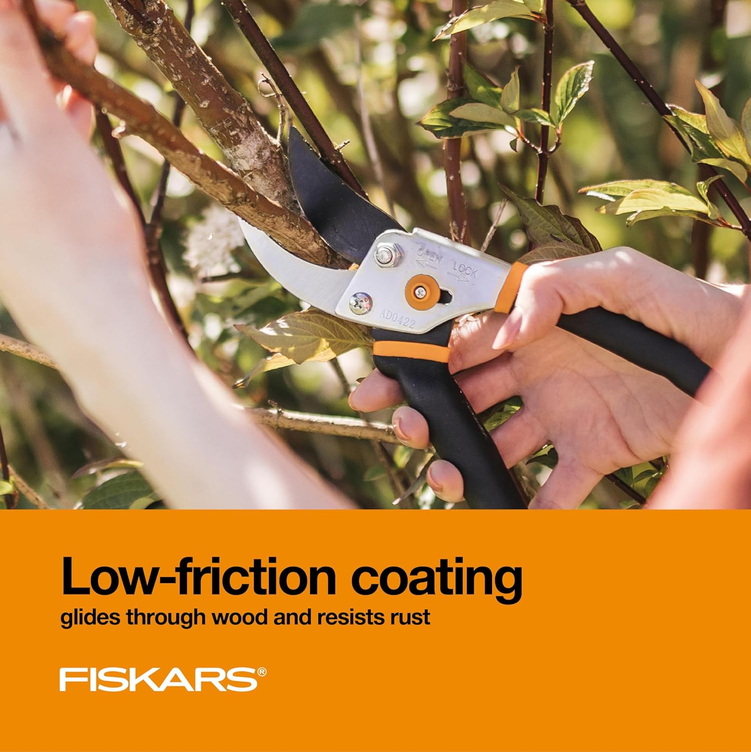 Fiskars Bypass Pruning Shears, 5/8-Inch Cut Capacity Garden Clippers