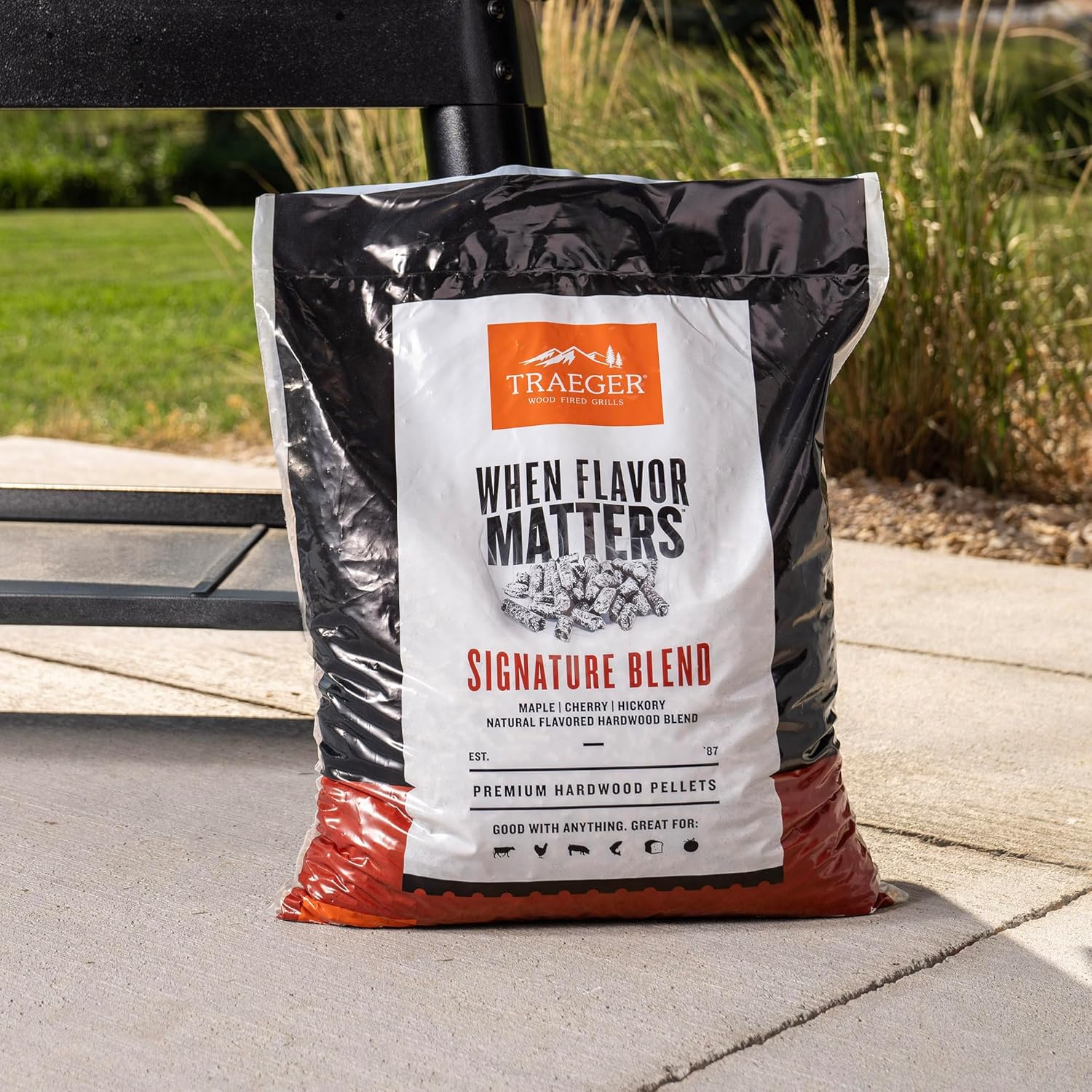 Traeger Grills Signature Blend 100% All-Natural Wood Pellets for Smokers and